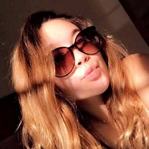 Meet your Posher, Sian